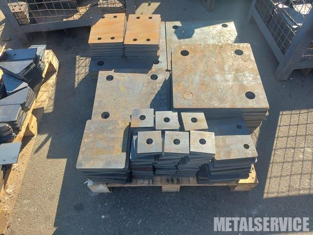 Лазерная резка деталей из металла