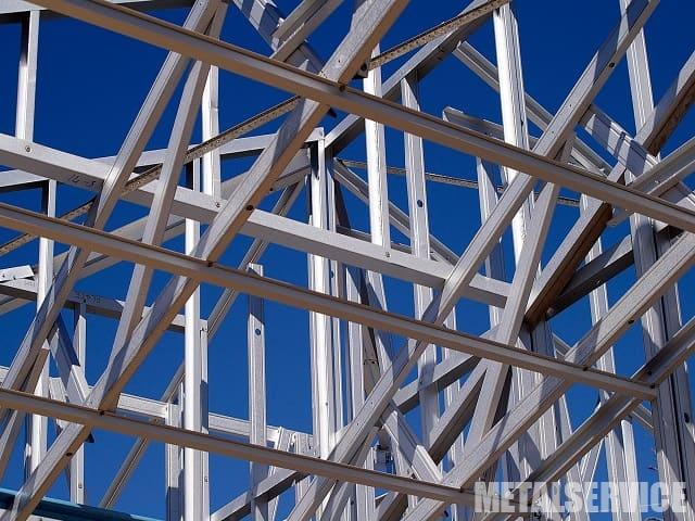 Аттиковый этаж из металлоконструкций